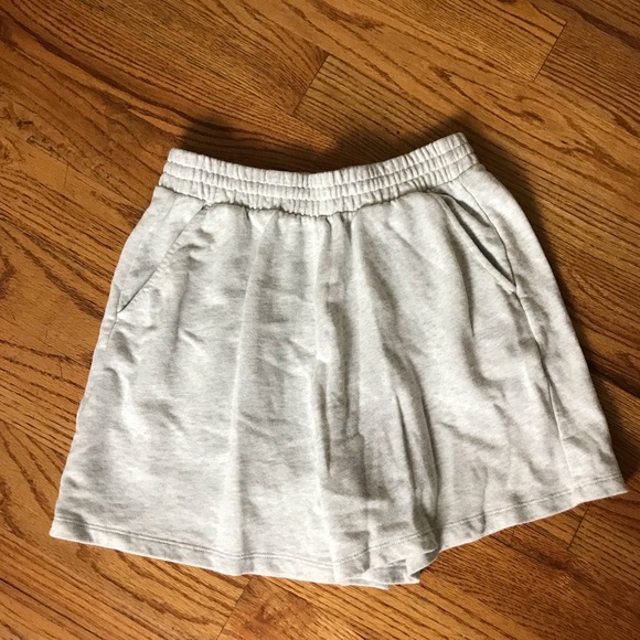 Old Navy Gray Sweat Shorts - Picture 1 of 6